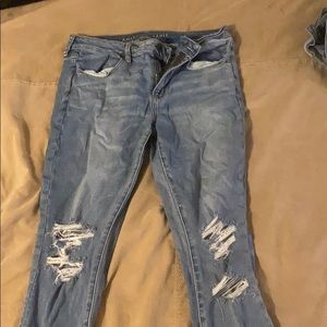 Distressed High Waisted Jeans